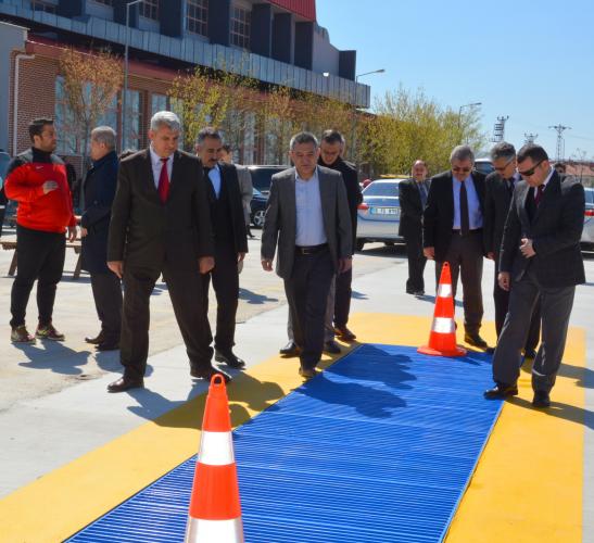 ÇOMÜ Araç Bakım Onarım Atölyesi Hizmete Açıldı