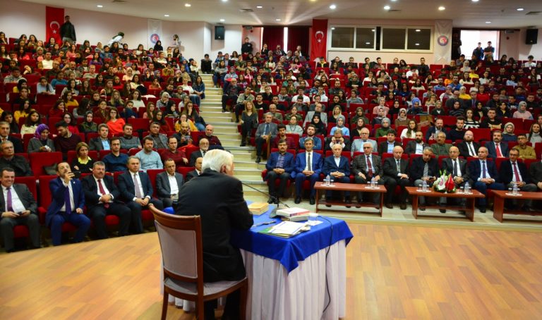 ÇOMÜ’de Tarih, Kültür ve Edebiyat Konulu Konferans Gerçekleşti